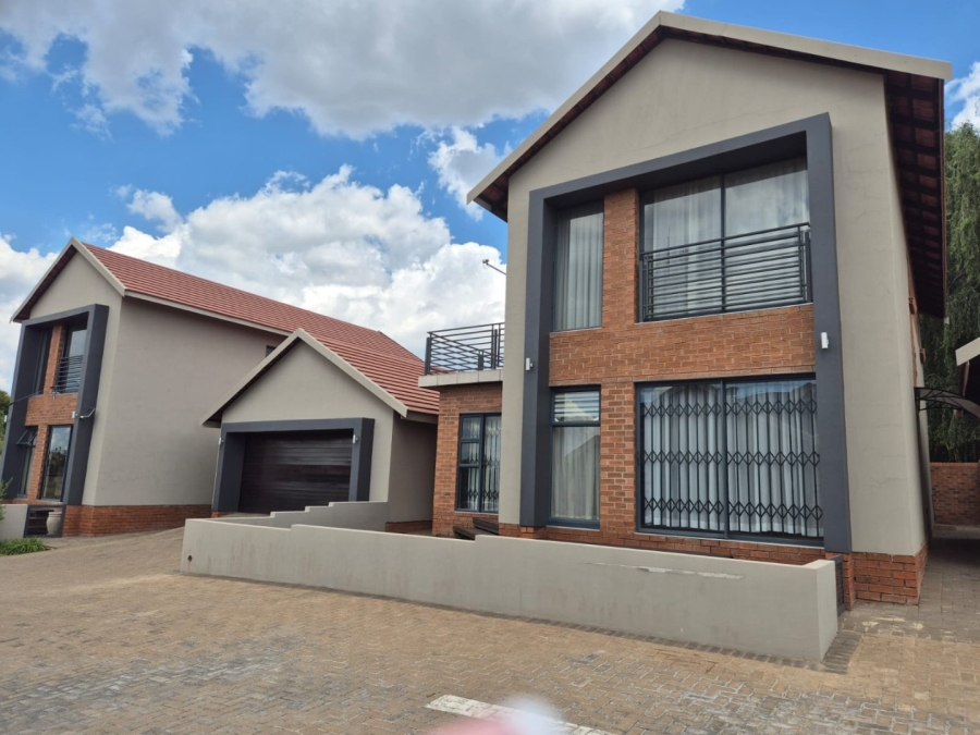 3 Bedroom Property for Sale in Wild Olive Estate Free State